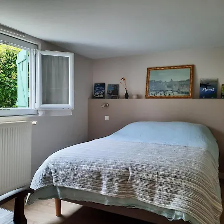 Giverny, Cosy Au Apartman