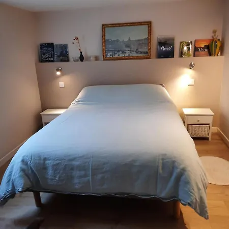 Giverny, Cosy Au Apartman